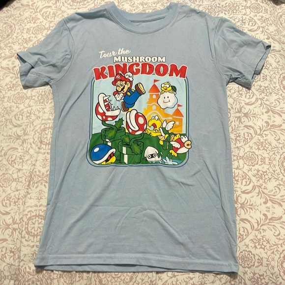 Mario The Mushroom Kingdom T-shirt - Picture 1 of 2